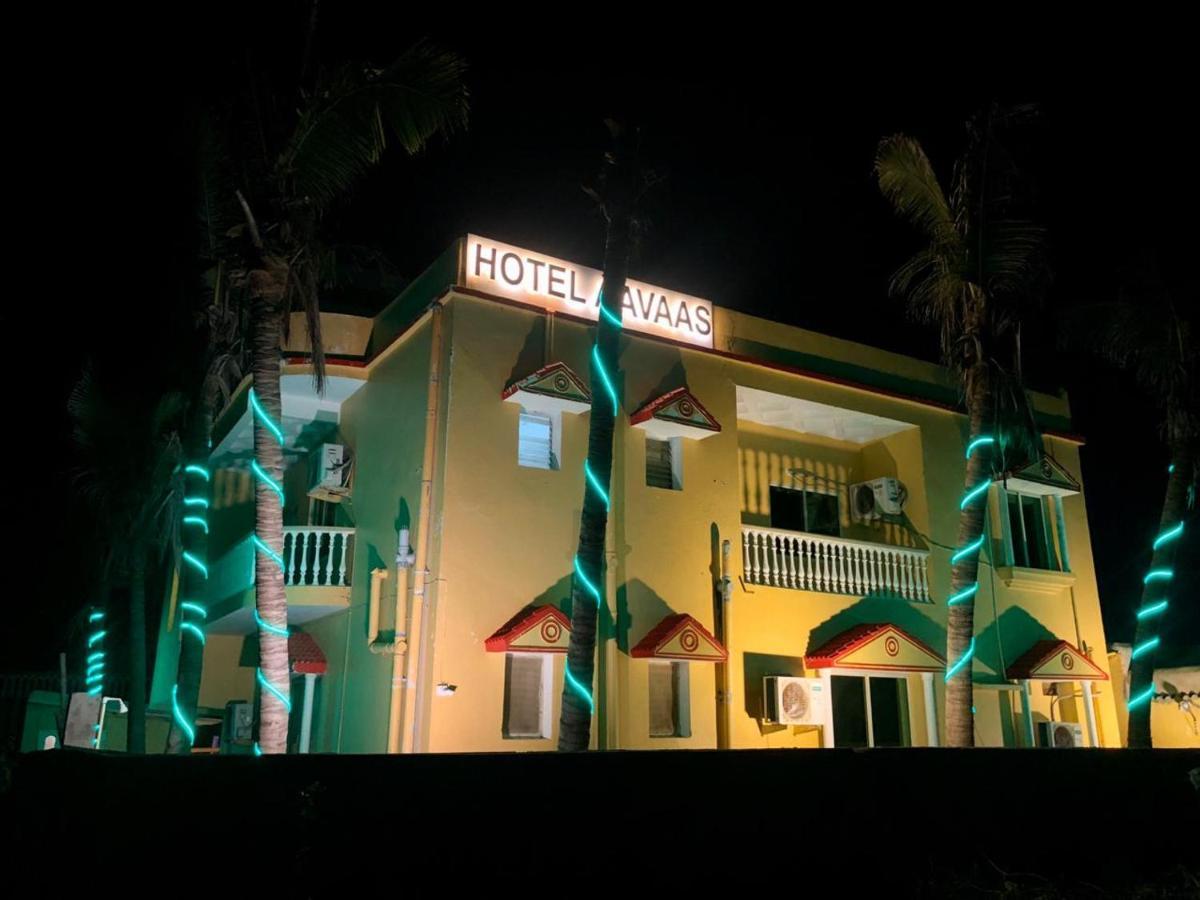 Hotel Aavaas Puri Exteriör bild